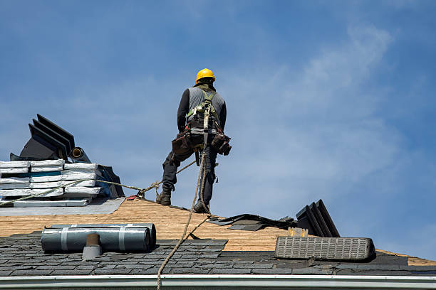 Professional Gutter Installation technician working in New Market, AL